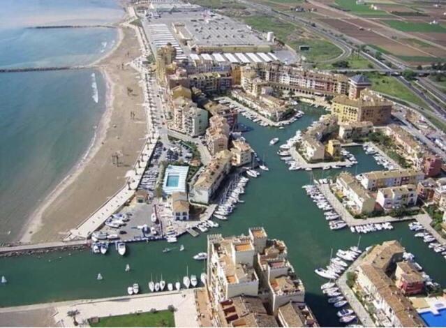 Valencia Beach Room With Private Bathroom Coliving Port Saplaya Εξωτερικό φωτογραφία