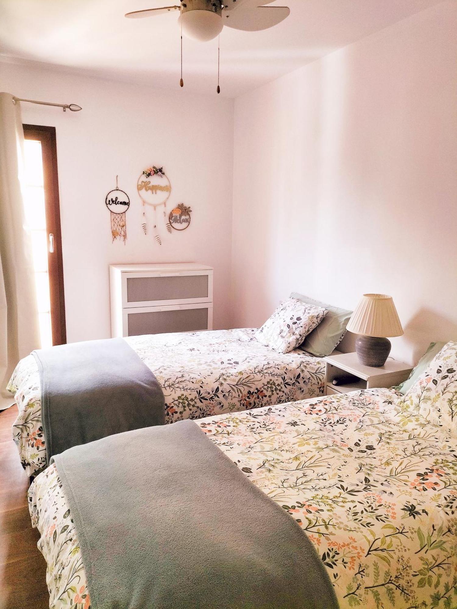 Valencia Beach Room With Private Bathroom Coliving Port Saplaya Εξωτερικό φωτογραφία